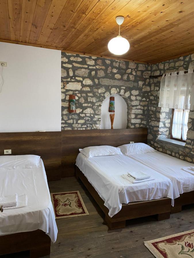 Aria Baci Guest House Berat Exterior foto
