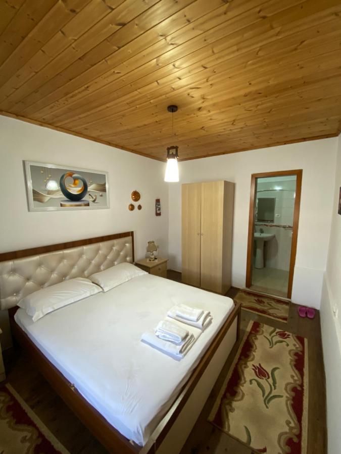 Aria Baci Guest House Berat Exterior foto